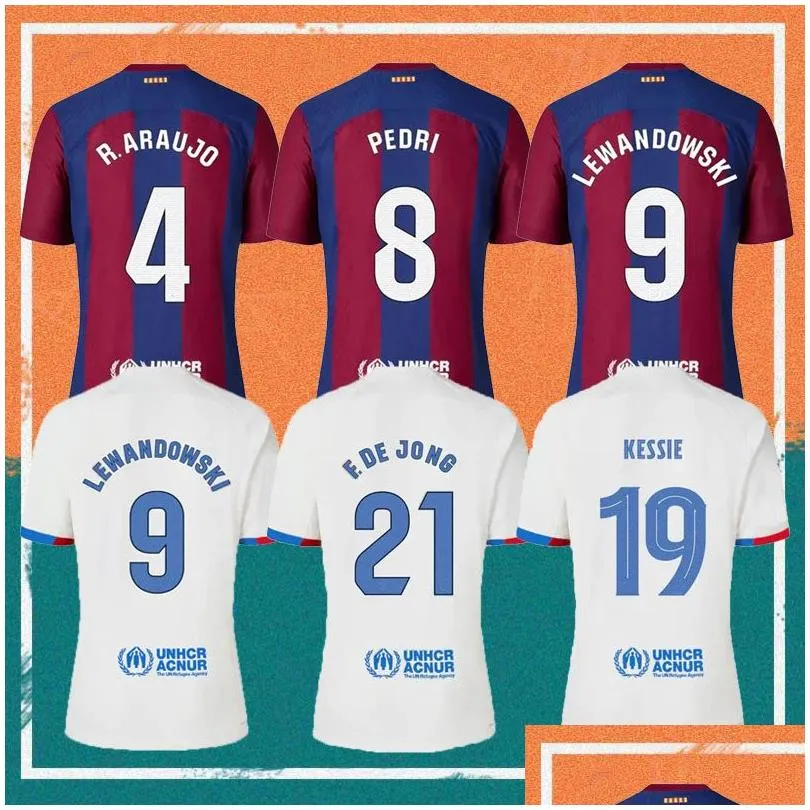 ヨガの衣装23/24 Lewandowski Ansu Fati Soccer Jerseys 2023 Ferran R. Araujo Christensen O. Dembele Pedri Memphis Dest Gavi Barcelon Dhira