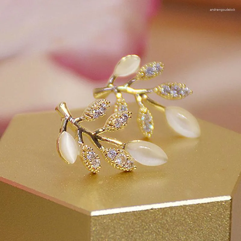Boucles d'oreilles exquises feuilles d'opale fleur pour les femmes brillant strass Zircon géométrique ovale boucle d'oreille fille fête déclaration bijoux
