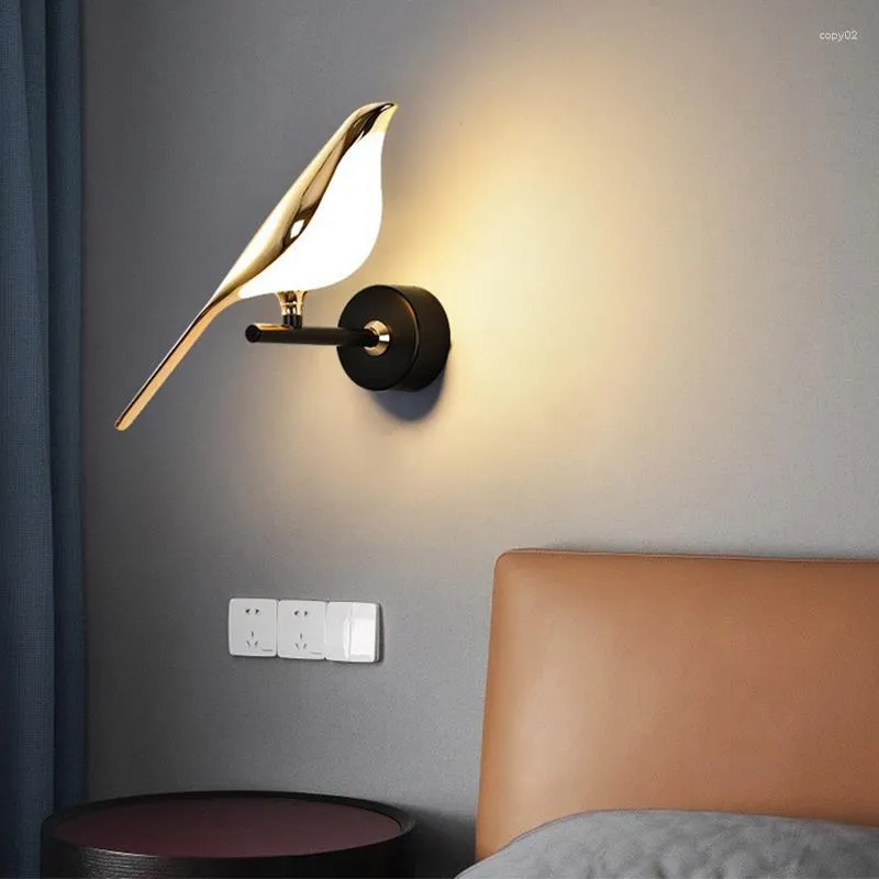 Lampada a parete Nordic Creative LED LEGGI ALLUMINO ALLUMINO ALLUMA MAGPIE BIRCO SCONCI CHE SOGNO SOGGIORI LAMPARE DELLA CAMERA DELLA CASA