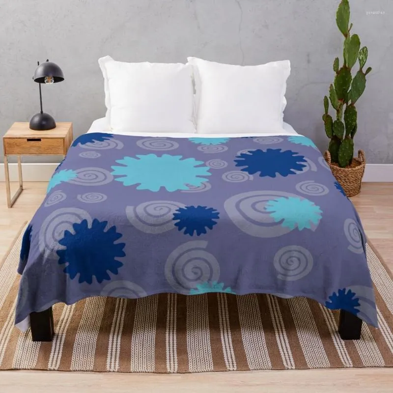Filtar blå blommor på grå anime sängkläder pom mjuk tunn kast filt