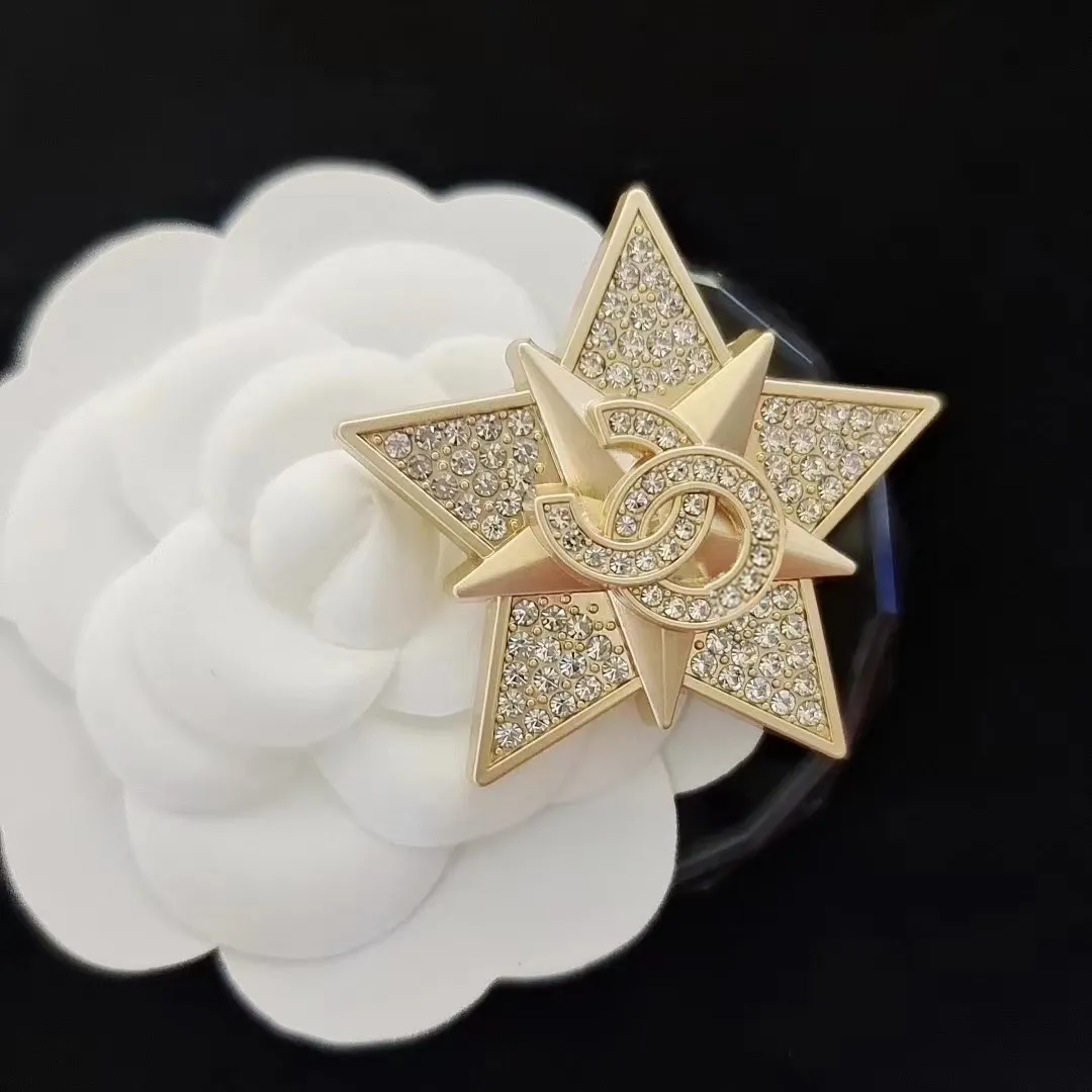 Designer Letter Star Brooch Lapel Pins Brooches for Women Jewelry Accessories 20 Style