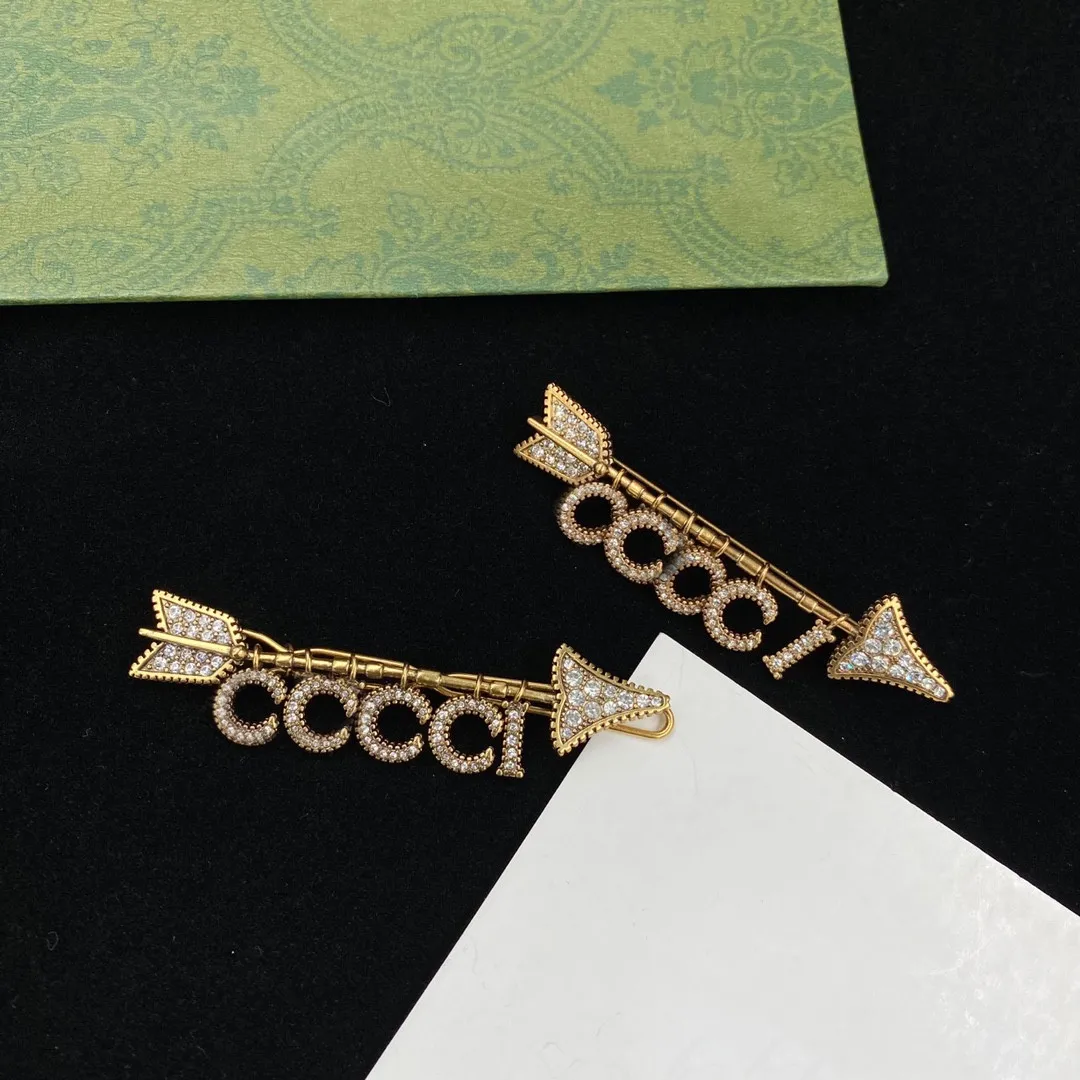 Chique dubbele letter charm oorbellen met geschenkdoos reliëfstempelstuds earder dangler voor vrouwen feestverjaardag-a6