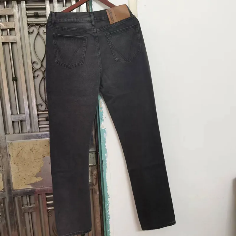 Designer Embroidered Lettered Vetements Jeans For Men And Designer Embroidered Lettered Vetements Jeans For Men And
