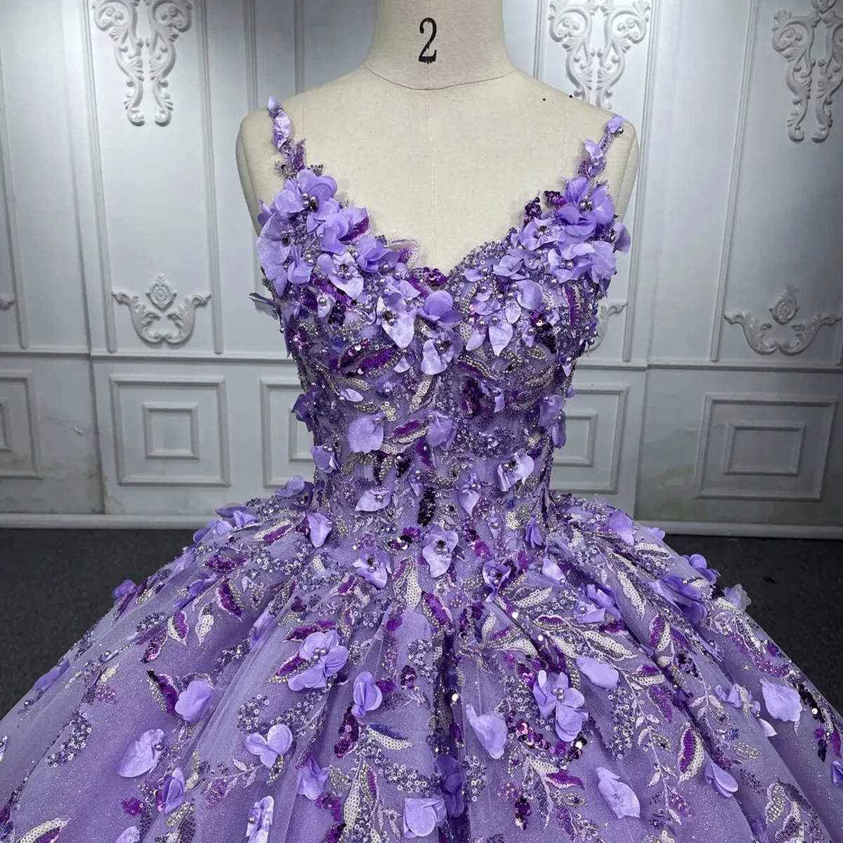 Personnalisé élégant brillant violet cristal a-ligne robe De mariée nouvelle 3D-fleur sans manches robes De mariée brosse Train Robe Robe De Noiva D-H232801