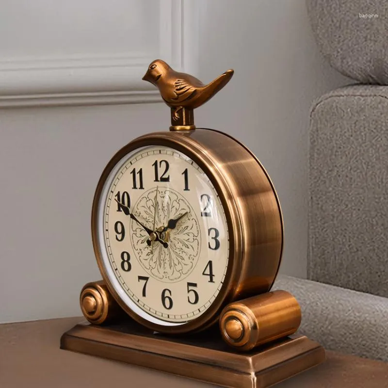 Столы Light Luxury Creative Living Room Silent Desk Clock Home Metal Metal American Desktop Advoide