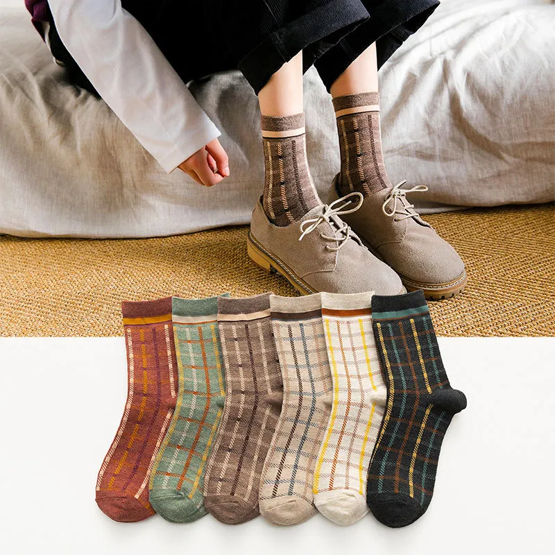 Party Favor 6 couleurs Style coréen nouvelles chaussettes tricotées femmes Plaid mi-tube chaussette automne et hiver chaleur confortable chaussettes de Sport 2 pièces/paire Q515