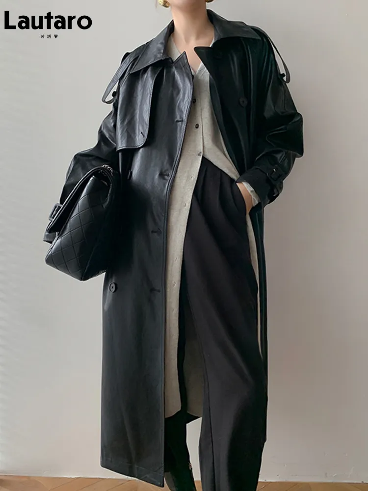 女性の革のフェイクレザーラウターロ秋、女性用ラグラン長袖ダブルブレストブラウンファッション230822のためのロングサイズの黒いフェイクレザートレンチコート230822