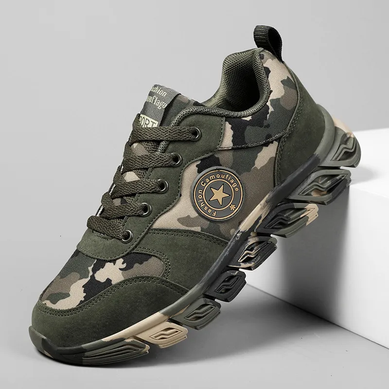 Hauteur augmentant chaussures Camouflage mode baskets femmes respirant chaussures hommes femme armée vert formateurs grande taille 44 chaussures tendances Sport men shoes 230822