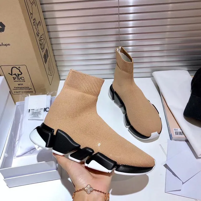 New casual shoes fashion trend black recycled knit socks speed sneakers men women comfort cushioning versatile white black sole unit