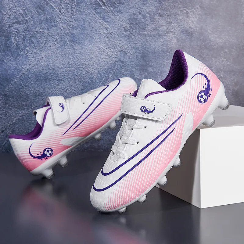 Bezpieczeństwo Buty dla dzieci Jakość piłki nożnej botki piłkarskie futsal chuteira campo cleats mężczyźni trenowanie trampki Ourdoor Women Footwear TFFG 230822