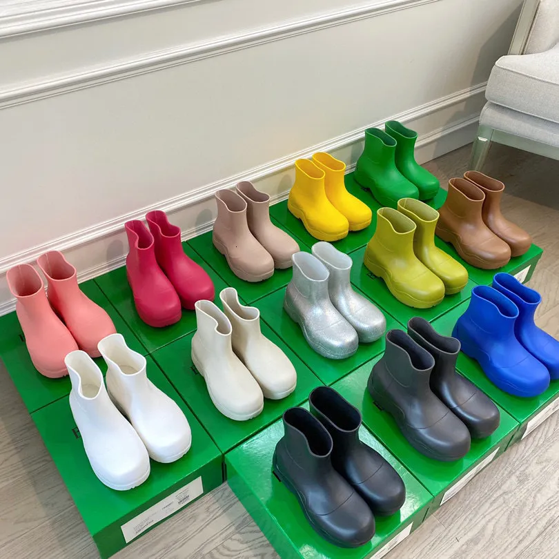 Rain Boots Plush Size 3445 Unisex Luxury Brand Design 여성 둥근 발가락 사탕 컬러 발목 미끄러짐 남성 신발 230822