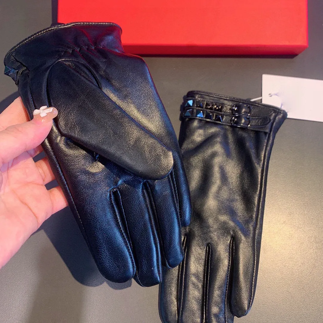 Damenhandschuhe neue Kaschmirschaffell-Marke Handschuhe Zartes und weiches Leder in warmen Touchscreen-Fünf-Finger-Handschuhen Accessoires