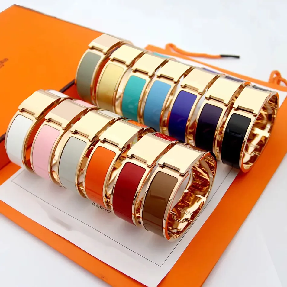 Pulseira de luxo pulseira de designer para mulher homem pulseiras banhadas a ouro jóias mulheres homens pulseira de navio livre luxo 12mm de largura tamanho único 17 snap na pulseira presente de Natal