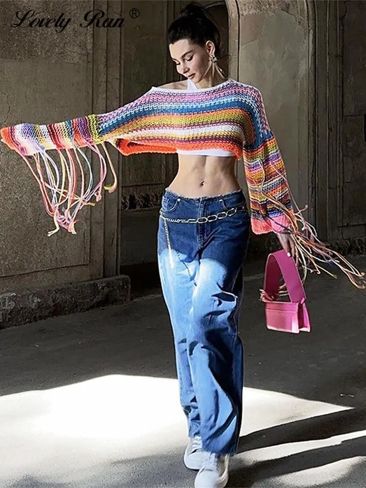 Kvinnors tröjor Tassel Stripe Crop Top Women Sweater Loose Long Flare Sleeve Rainbow Female Pullover Autumn Sexy Off Shoulder Lady Jumper 230822