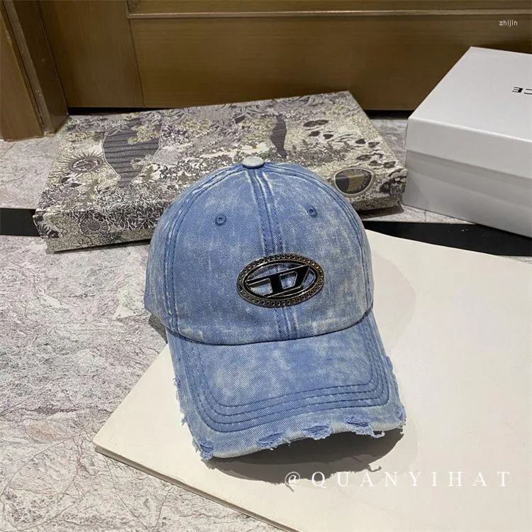 قبعات الكرة Cinsd 2023 All-Match Peaked Cap Denim Letter للرجال والنساء ذات الوجه الأحمر