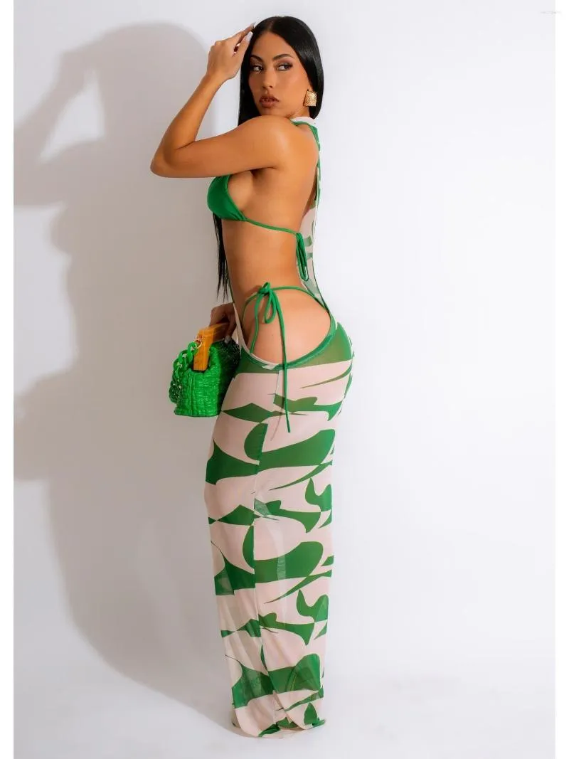 women sexy summer clothes 20 Summer Outfits to Wear When It's Too Hot For Clothes main image 1