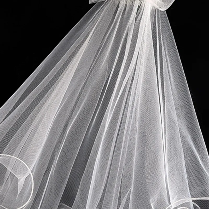 2 Veli Da Sposa A 2 Livelli Con Pettine: L'eleganza Per Addio Al Nubilato E Matrimonio
