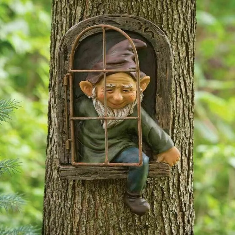 Dekoracje ogrodowe elf z drzewa okiennego Hugger Naughty Gnome Statue Decor 230822