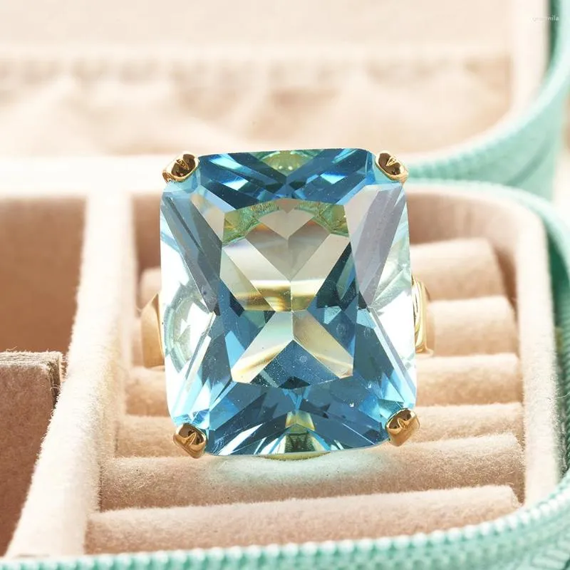 Pierścienie klastra komórka Big Sapphire niebieski kolor kamień szlachetny mężczyzna Pierścień Silver 925 Prezenty na zaręczyny