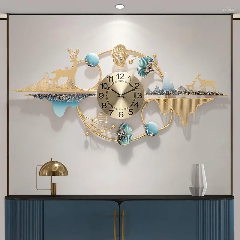 Horloges murales 2023 Mode Accueil Quartz Horloge Art Décoratif Salon Créatif Unique Montre Élégante Lumière Luxe