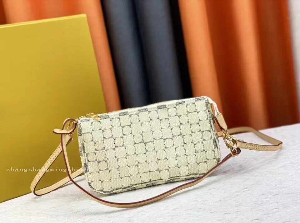 Lüks Kadın Messenger Çantalar Mini Pochette Aksesuarları Klasik Kadınlar Küçük Çanta Cüzdanları Leydi Omuz Çantaları 3 Renk Moda Tote Çanta Çanta Cüzdan