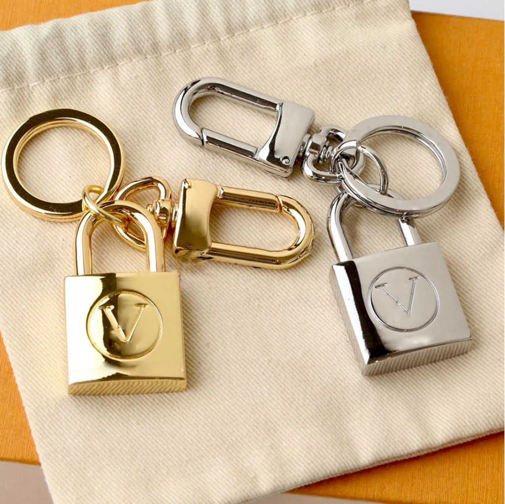 Designer Keychains Lock Shape Car Key Chain for Man Woman Fashion Lover's 2 Colors