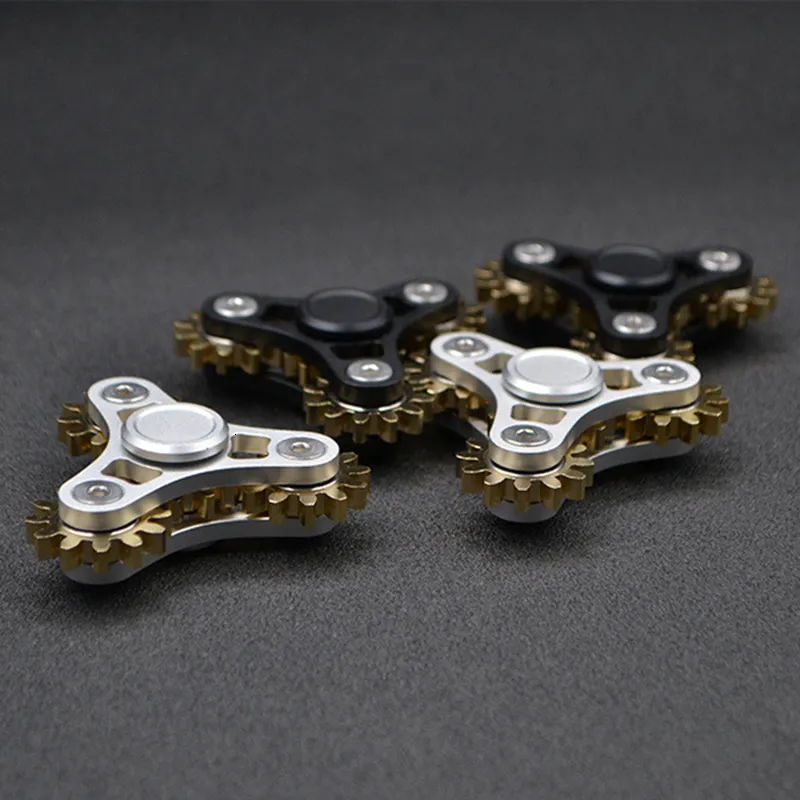 Toupie neuf 9 vitesses main Spinner en métal fantastique EDC main Spinner en laiton Fidget Spinner pour TDAH jouets cadeau 230823