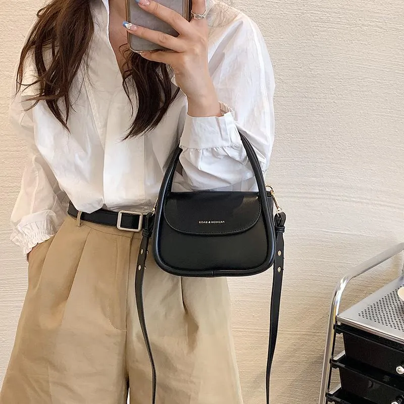 Sacs de soir e Sac main pour femmes 2023 Tendance en cuir Petite pochette pour femmes Couleur pure Longue sangle Bandouli re paule Femme Bourse