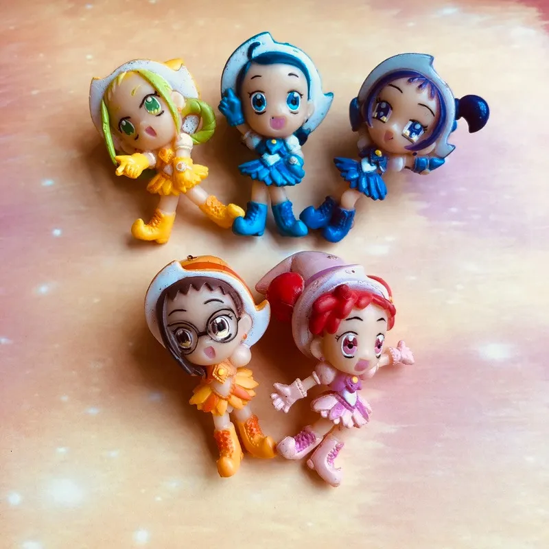 Keychains Lanyards Magical DoReMi Figure Segawa Onpu Harukaze Poppu Asuka Momoko 5pcs Doll Gashapon Pendant Ornament Accessories Children Toy 230823