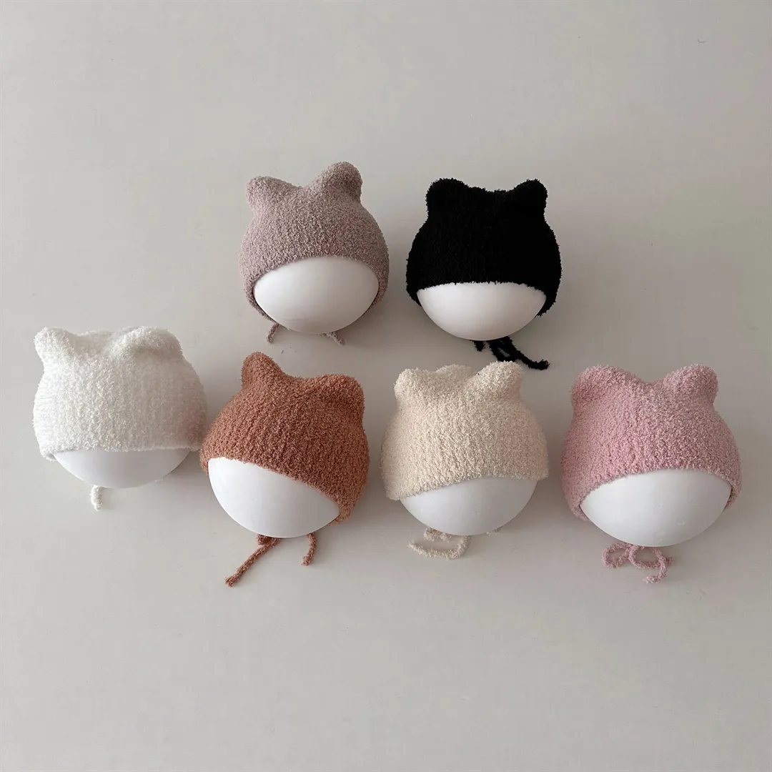 M626 Ins Autumn Winter Infant Baby Kids Knitted Hatかわいいぬいぐるみソフトキャップチルドレンスカルビーニーボーイズガールズイヤーマフレースアップウォームハット