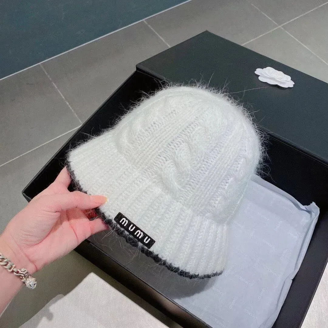 Stingy Brim Hats MI Display Face kleiner Fischerhut aus Kaninchenhaar für Frauen Herbst-Winter warmer Beckenhut mit großem Kopf, weißer Eimerhut aus einfarbiger Wolle