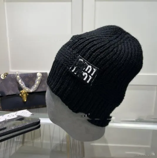 Automne et hiver nouvelle tendance hommes et femmes de haute qualité chaud tricoté chapeau casquette en laine en gros