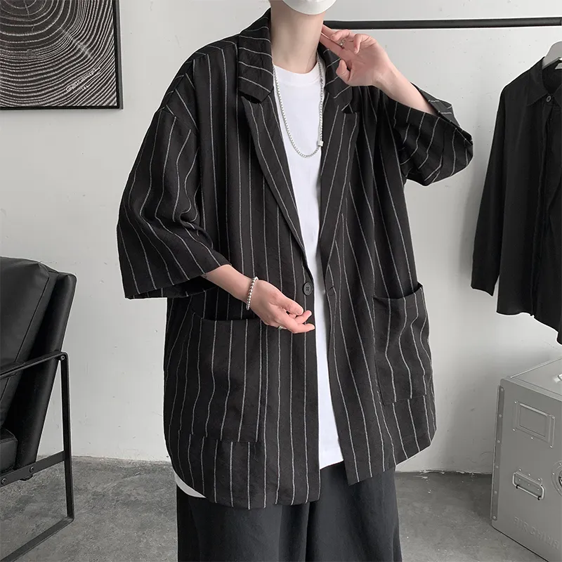 Mäns kostymer blazrar M5xl plus storlek män randig blazer tre kvart ärm överdimensionerade vita sommar streetwear koreanska modekläder 230823