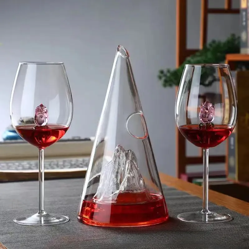 Bar Tools Home Kitchen Supplies Pyramid Decanter Mountain Waterfall Wine Bottle Fast Set Rose Goblet Accessories 230824
