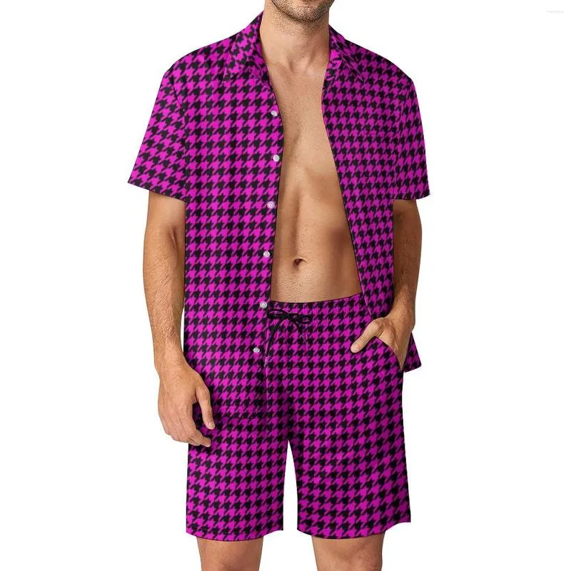 Survêtements pour hommes Noir Rose Houndstooth Hommes Ensembles Rétro Print Casual Shorts Beach Shirt Set Esthétique Costume Graphique À Manches Courtes Grande Taille