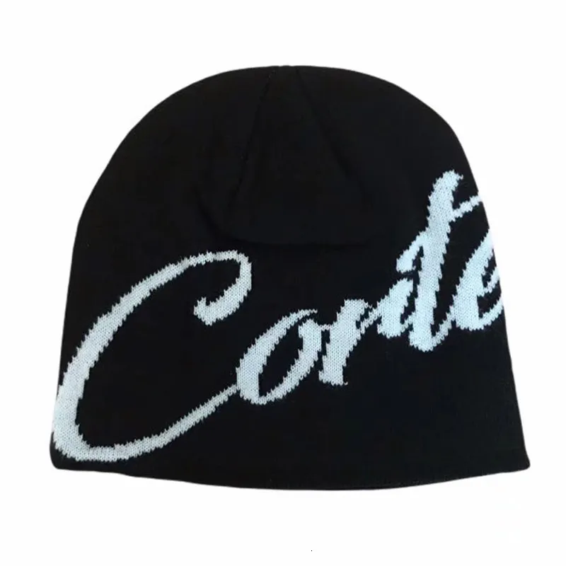 BEADIESKULL CAPS IN IN IN IN INFIGLIO SPAGGI UOMINI E MODELLI DELLE DONNE CAP CAPIO CALDO PROTEZIONE DELLA TENDENZA CASUALE CASUALE OUTDOOR TENDE Y2K 230823