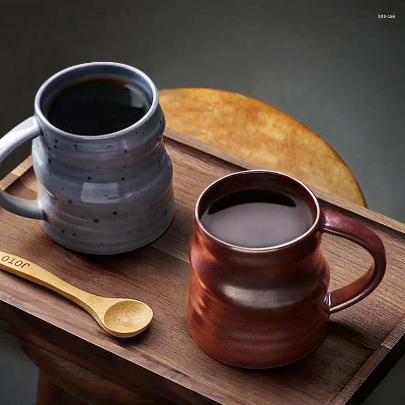 Mokken Japan Korte stijl Handgemaakte creatieve koffiemok met handgrip Office Water Drinkware Retro Pottery Cups 280ml 5 kleuren