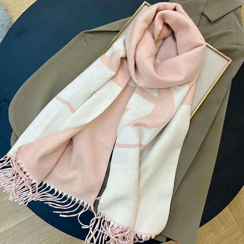 Fashion Women Scarf Designer Silk Scarf Luxury Lettera di lusso ricamato a 180x65 cm Scialcini a lungo calorosi Turbans 2308248Z 2308248Z