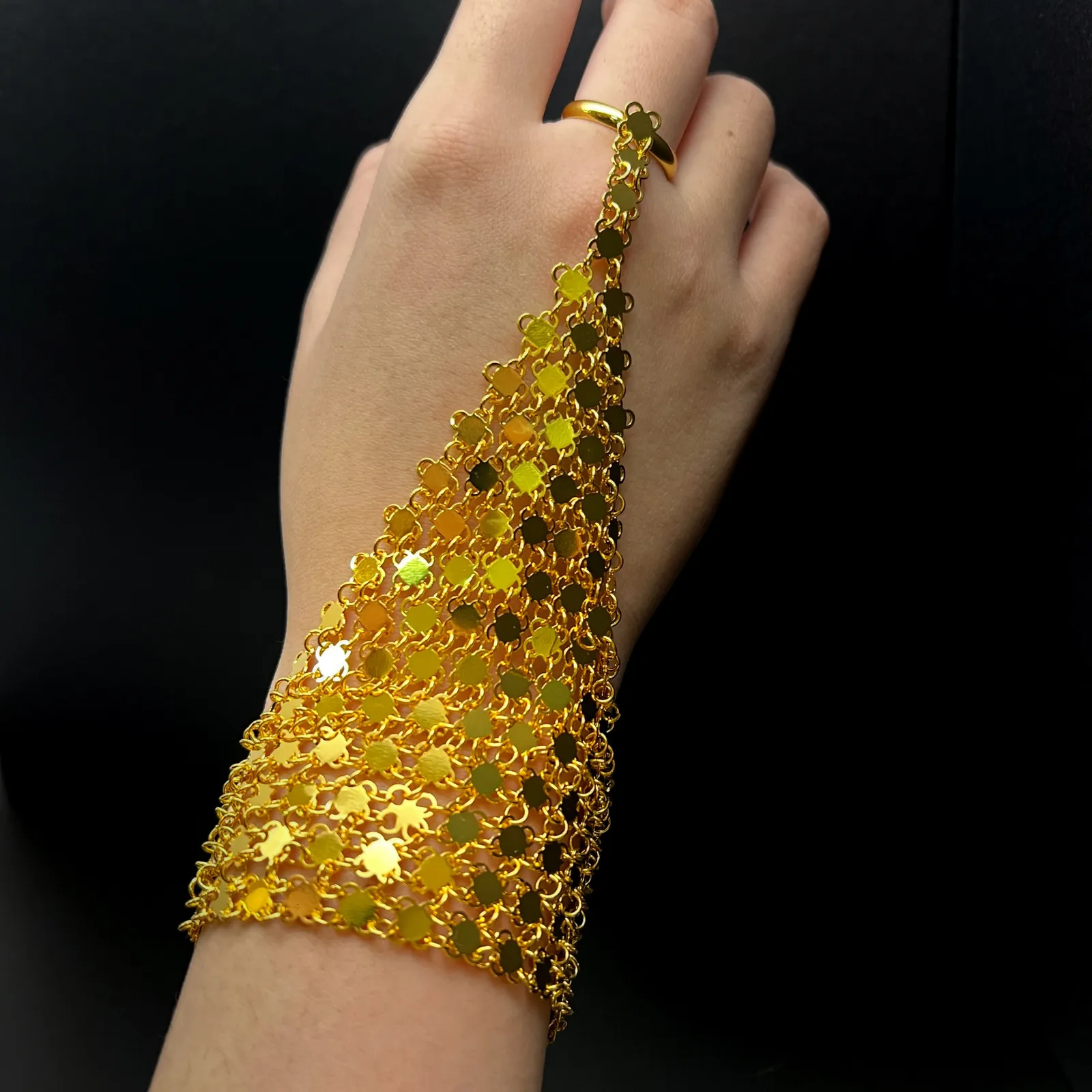 Bangle Mandi Light Luxury Gold-Plated Non-Fading Armband Ring Set For Women Ethnic Style 18K Ladies Armets smycken 230824