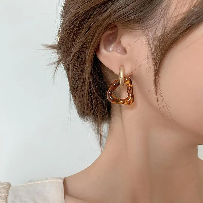 Boucles d'oreilles pendantes en résine pour femmes, Vintage français, Triangle tendance, ambre irrégulier, mode géométrique, boucles d'oreilles, bijoux cadeau