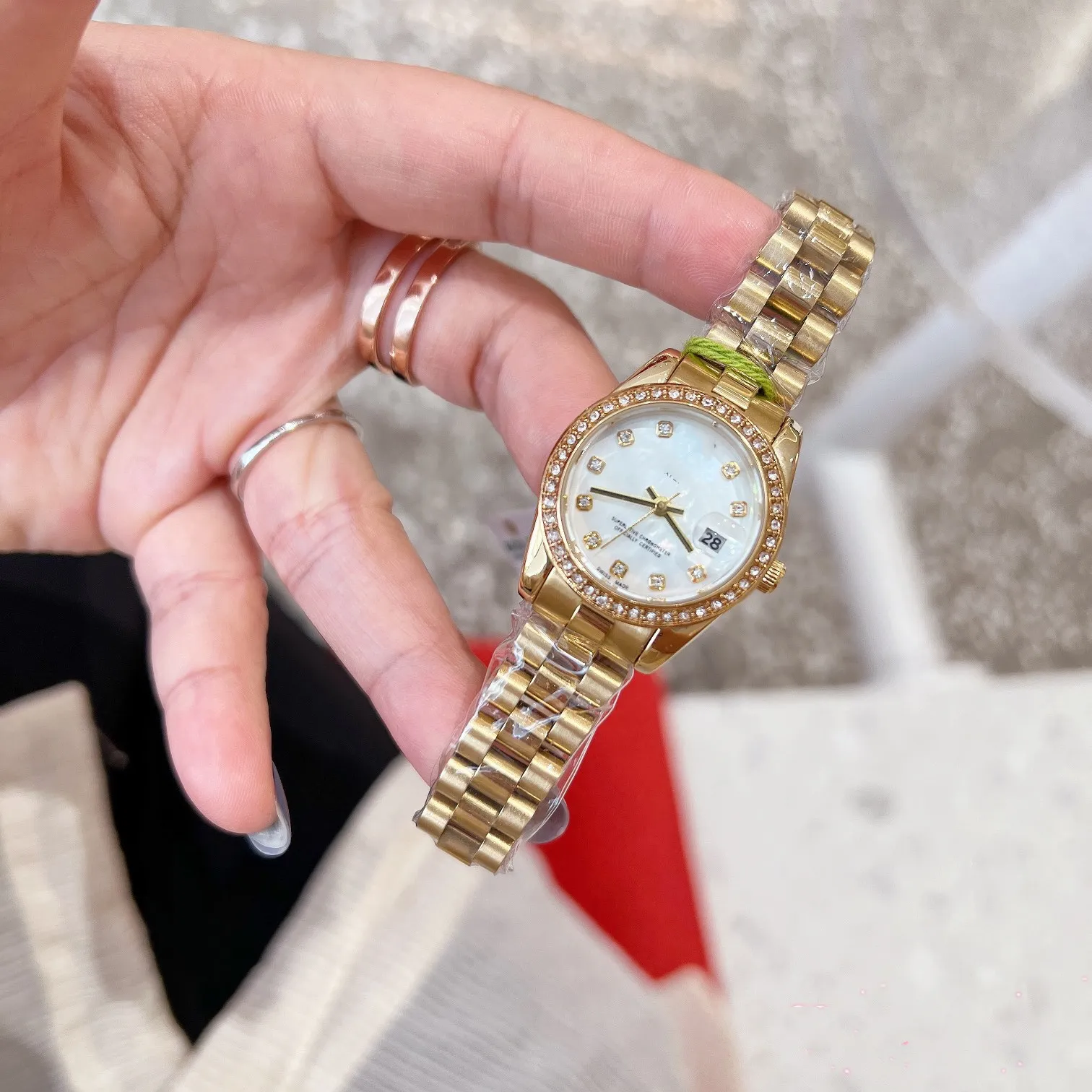 Luxury Gold Diamond Small Gold Watch Womens Top Brand 28mm Quartz