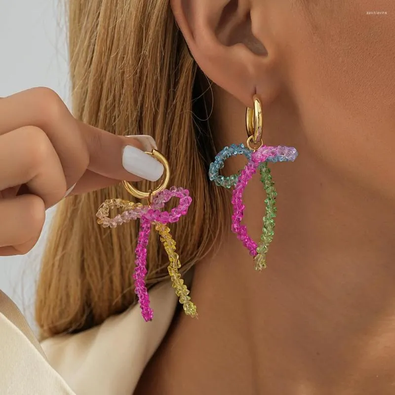 Dangle Earrings Exquisite Creative Colorful Crontal Stonal Bowknot Pendant Hoop女性の宝石の誕生日ギフトのためのシンプルなファッションチャーム