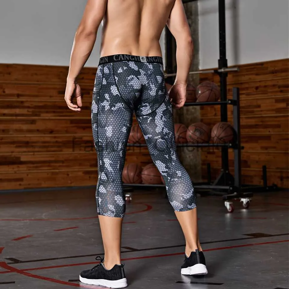 Men Gym Compression Leggings Base Layer Running Tight Pants 3/4