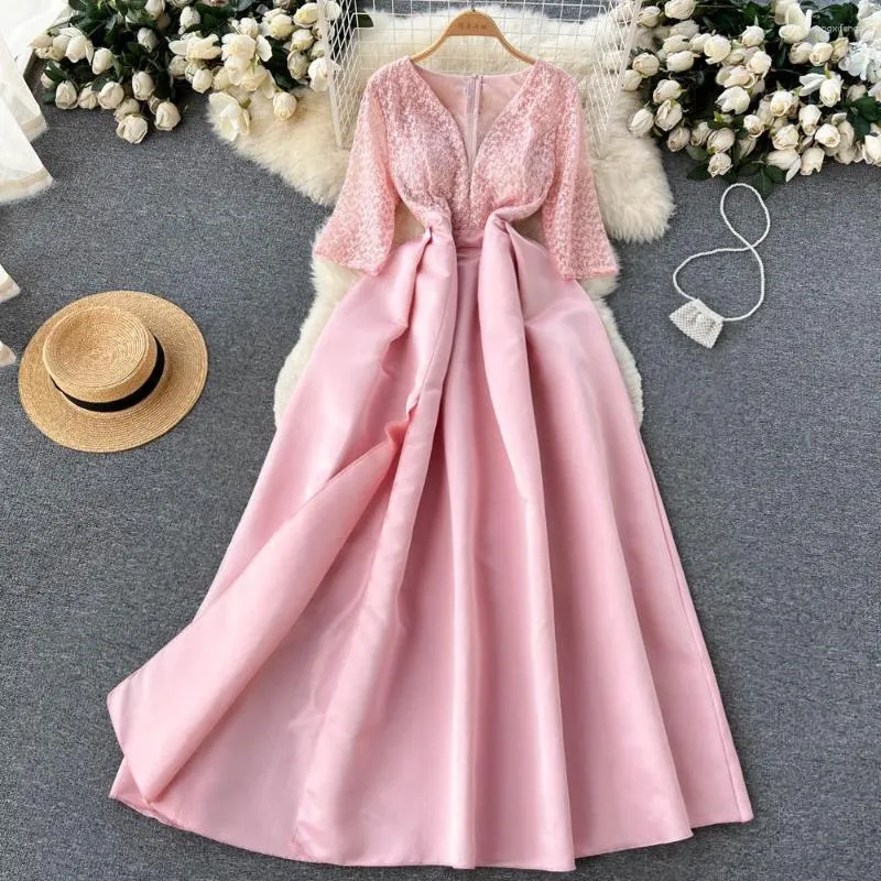 Festklänningar kvinnor rosa aftonklänning vår sommar sexig spets broderad v-ringning lång mantel damer vintage en linje vestidos