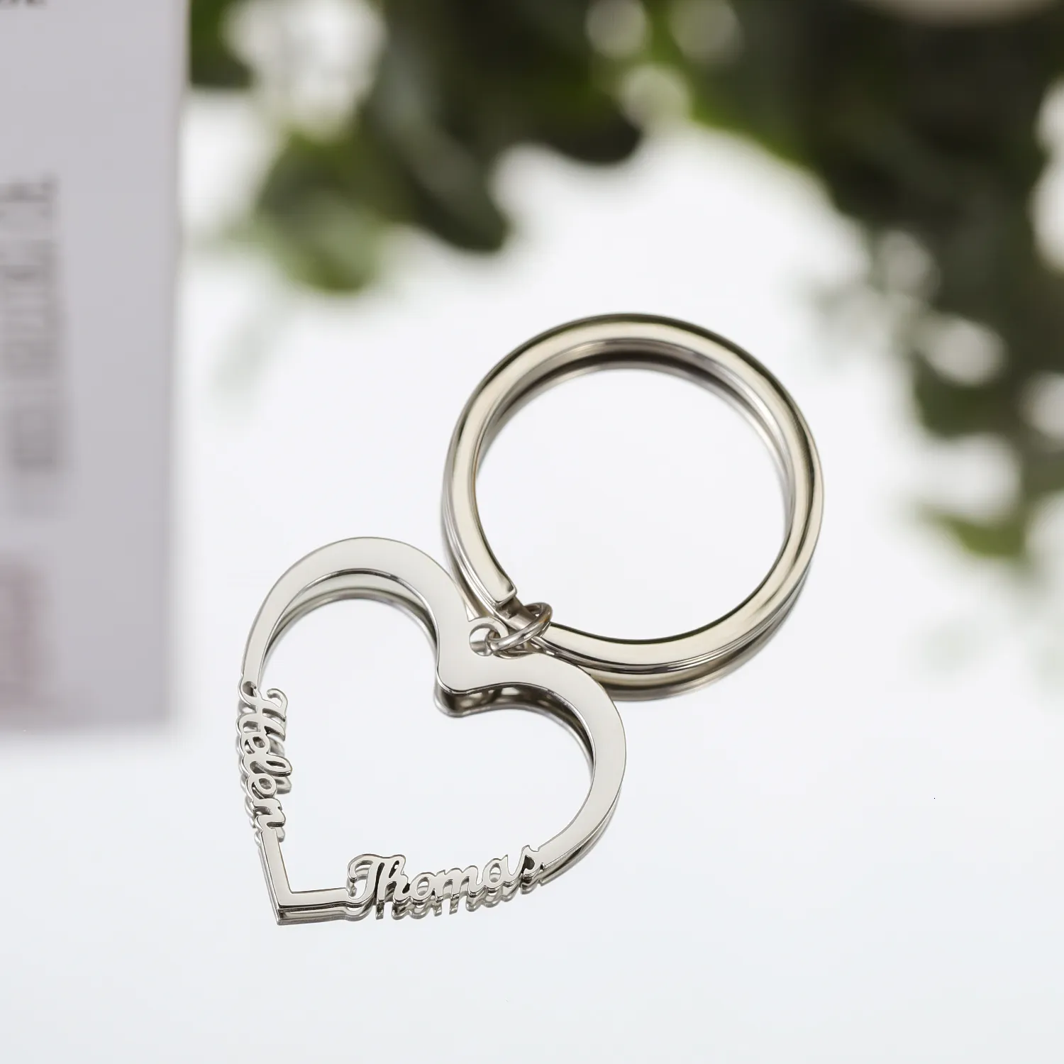 Клайфуины Lanyards Два имена сердца Keyring Персонализированные 2 имена для ключей Heart Имя день рождения подруга подруга День Святого Валентина подарок для мамы Идея 230823