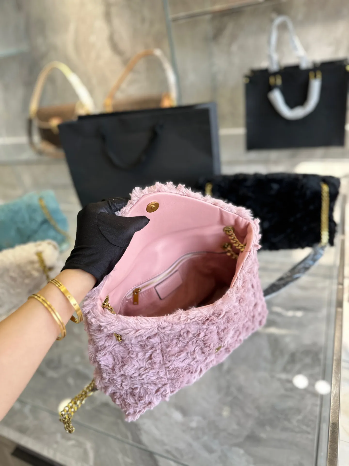 DHgate LOULOU Y Shape Puffer Tote Bag Candy Colored Luxury Winter Crossbody Handbag for Women Bags Luggage Accessories