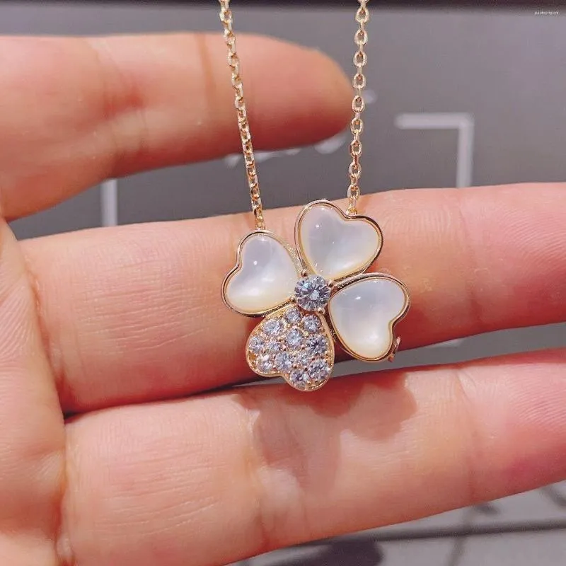 Chains 2023 Artistic Elegant Necklace Flower Shaped Chic Cute Rose Gold Pearl Mother Shell Love Heart Set Diamond Stylish Gift