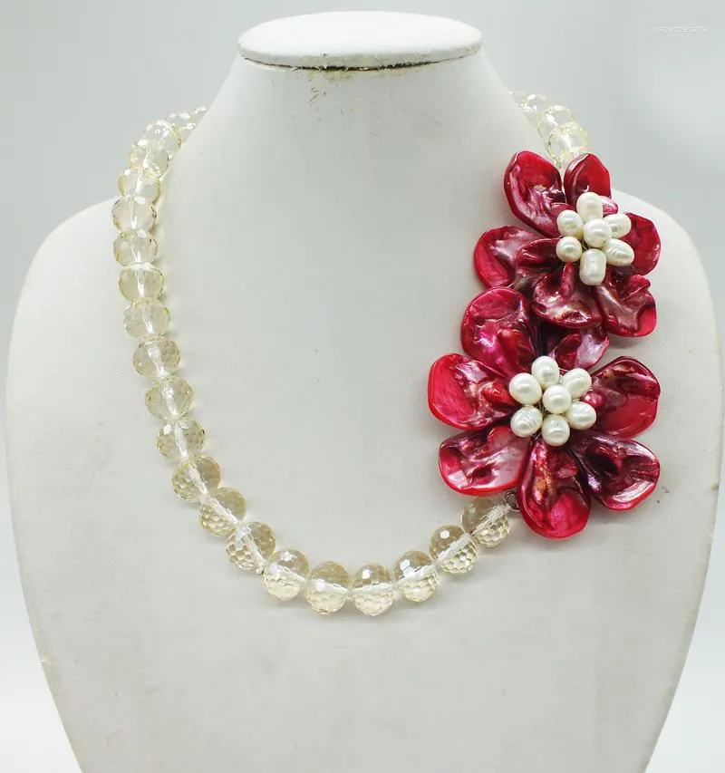 Cristal de marque ras du cou. Fleurs de coquille. Véritable collier fait main 48CM