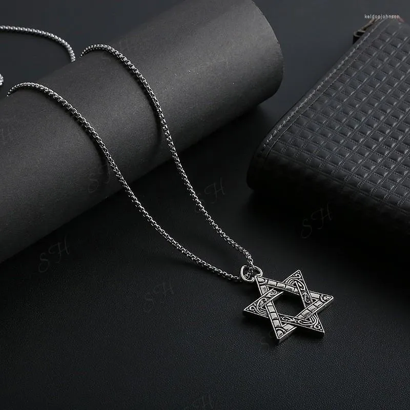 Kedjor Fashionabla europeiska och amerikanska kreativa personlighet Hip-Hop Titanium Steel Necklace Men's Retro Hexagram Pendant