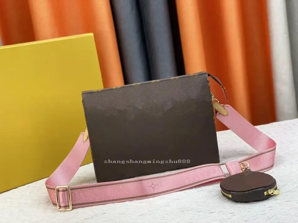 Yeni Moda Pochette Yolculuk Tasarım Lüks Cross Vücut Eşekçi Çantası Erkek Omuz Çantaları Kabartma Giyilebilir Cüzdan Çanta Çanta Çantası Para Çantası 2 PCS/LOT